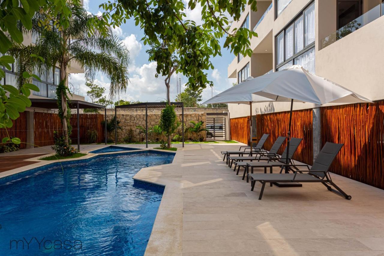 Amazing Apt. W/ Pool & Jacuzzi In *