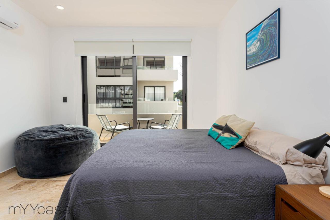 Amazing Apt. W/ Pool & Jacuzzi In